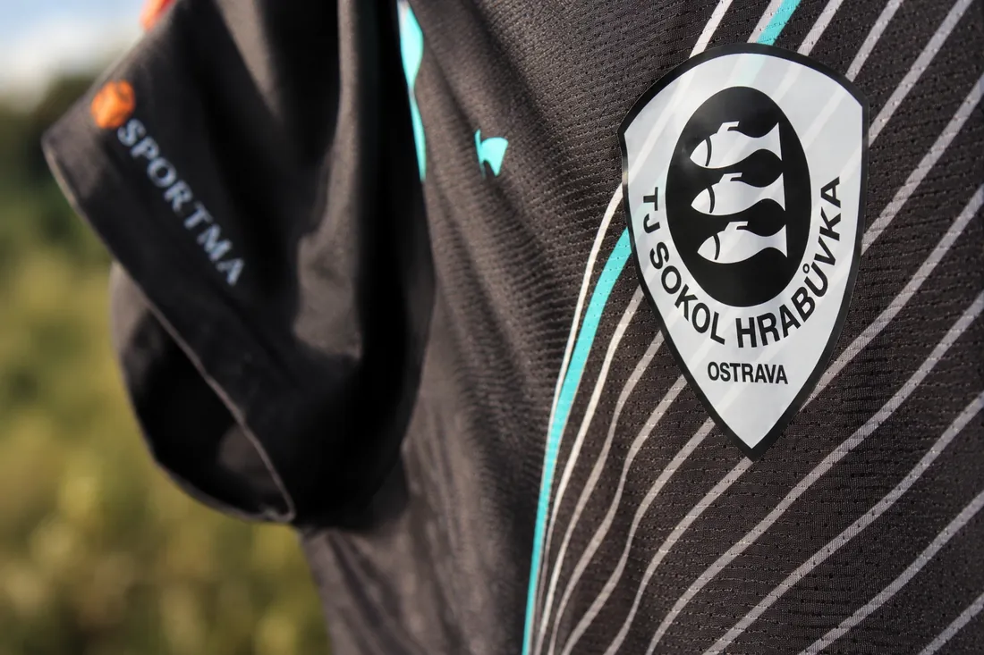 Sportovní dres s logem klubu TJ Sokol Hrabůvka
